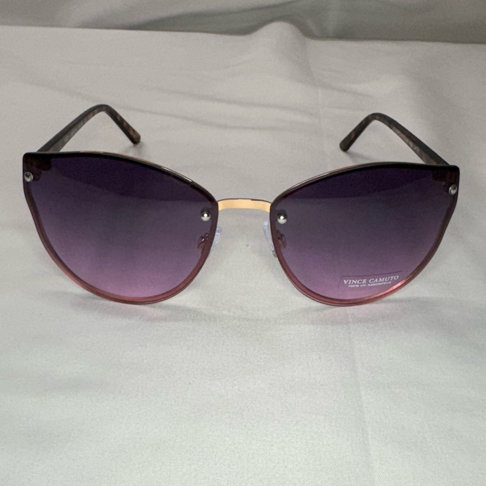 New Vince Camuto Women’s Cat Eye Sunglasses Rose gold